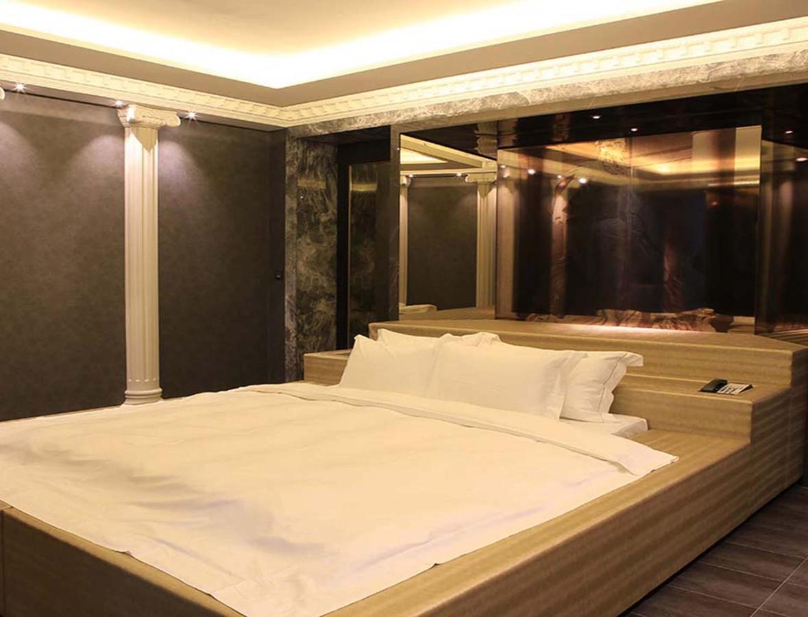 All-Ur Boutique Motel-Hsin Chu Branch Hsinchu City Exterior photo